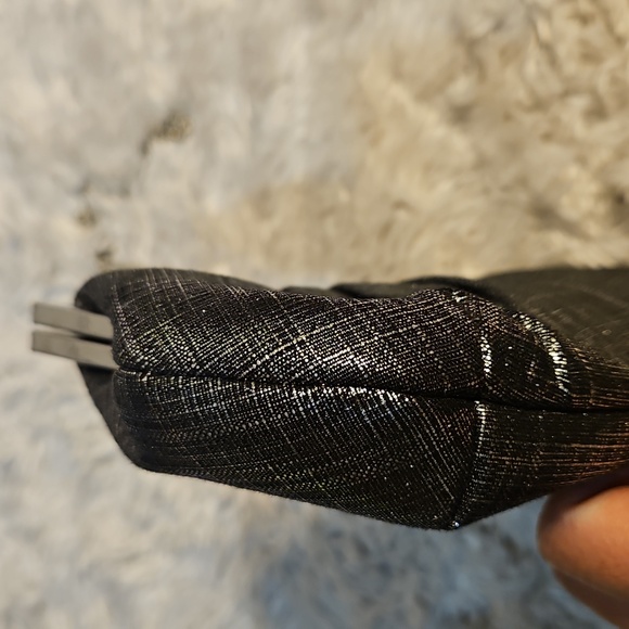 La Regale Silver Evening Clutch Bag Party Purse with Chain Strap - Picture 5 of 8